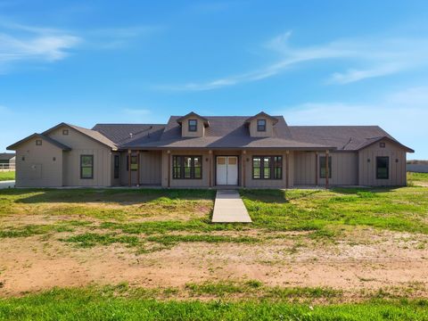 Photo of 605 S Anderson B Road, Exeter, CA 93221 (MLS # 238275)