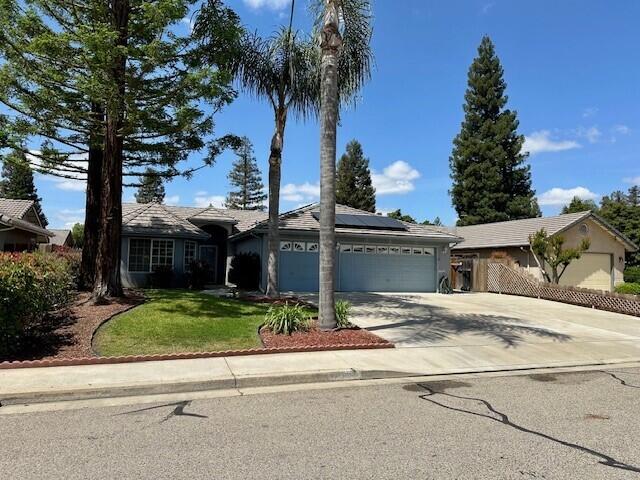 Photo of 315 S Citrus Court, Visalia, CA 93292 (MLS # 241104)
