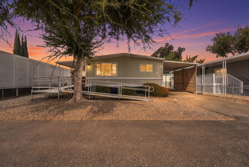 Photo of 415 N Akers Street, Visalia, CA 93291 (MLS # 244483)