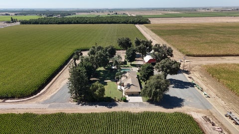 Photo of 15827 Rd 208, Porterville, CA 93257 (MLS # 243784)