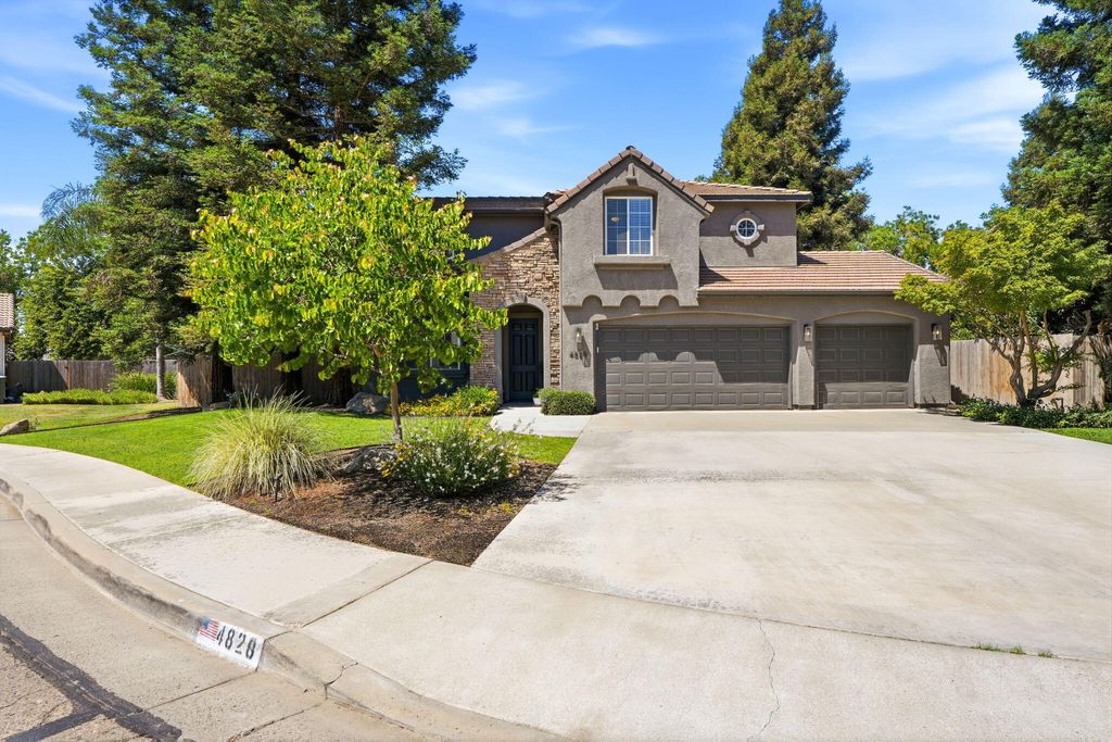 Photo of 4826 W Ceres Court, Visalia, CA 93291 (MLS # 242519)