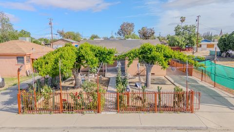 Photo of 513 E Tulare Street, Avenal, CA 93204 (MLS # 241006)