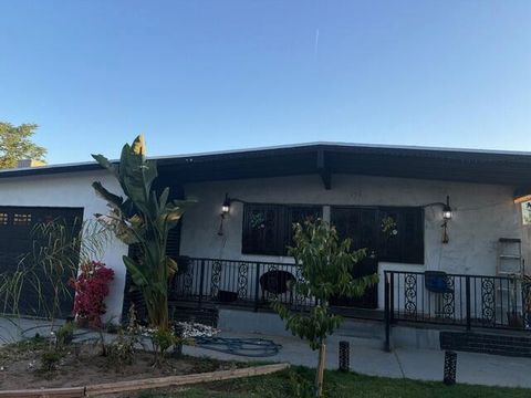 Photo of 436 W Strother Avenue, Fresno, CA 93706 (MLS # 241573)