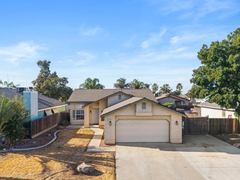 Photo of 915 Euclid Drive, Hanford, CA 93230 (MLS # 243999)