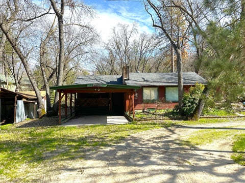 Photo of 356 Cedar Brk Trail, California Hot Springs, CA 93207 (MLS # 244618)