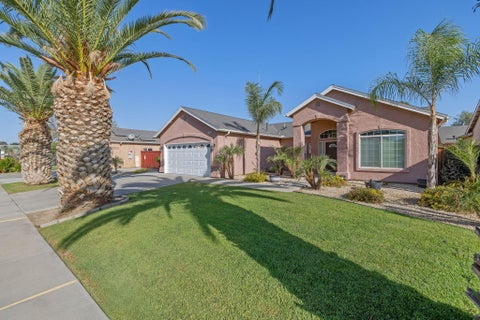 Photo of 1678 Hawthorn Street, Lemoore, CA 93245 (MLS # 244255)