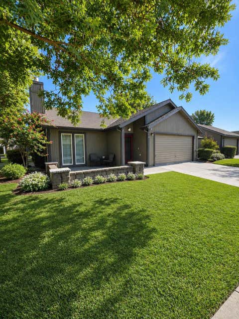 Photo of 2520 E Tulare Avenue, Visalia, CA 93292 (MLS # 243665)