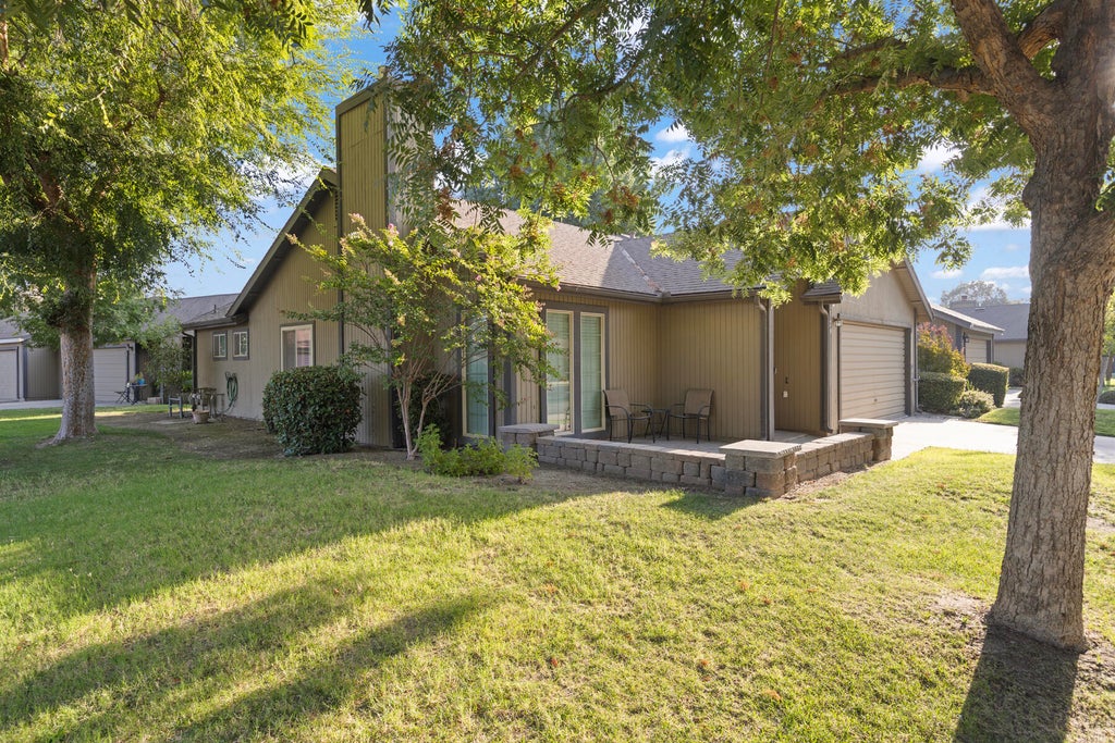 Photo of 2520 E Tulare Avenue, Visalia, CA 93292 (MLS # 243665)