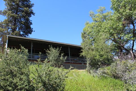 Photo of 427 Sutherland, Springville, CA 93265 (MLS # 241588)