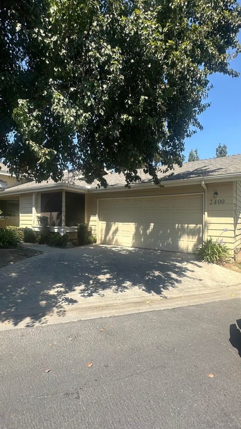 Photo of 2400 E Sweet Avenue, Visalia, CA 93292 (MLS # 237055)