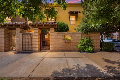 Photo of 201 N Sweetbriar Avenue, Lindsay, CA 93247 (MLS # 243389)