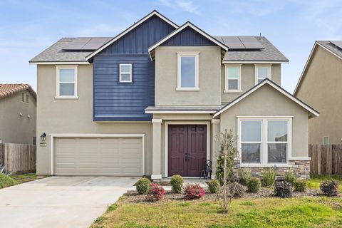 Photo of 2254 S Lebec Street, Visalia, CA 93292 (MLS # 239681)