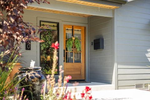 Photo of 1710 W School Avenue, Visalia, CA 93291 (MLS # 241615)