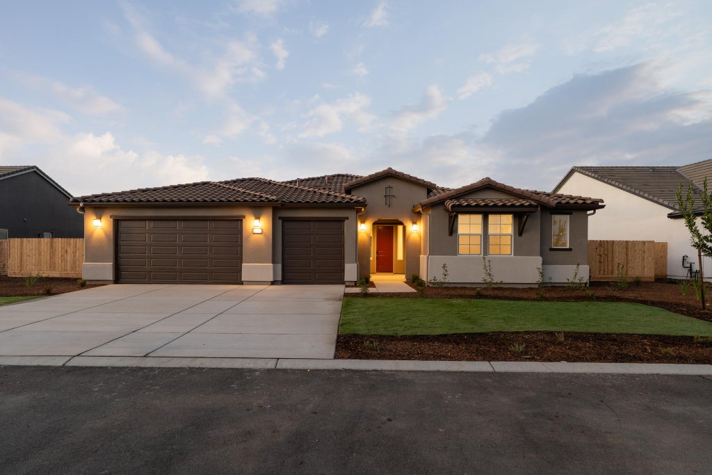 Photo of 6619 W Wood Drive, Visalia, CA 93277 (MLS # 244533)
