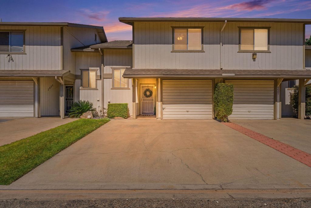 Photo of 2023 E Laura Avenue, Visalia, CA 93292 (MLS # 242294)