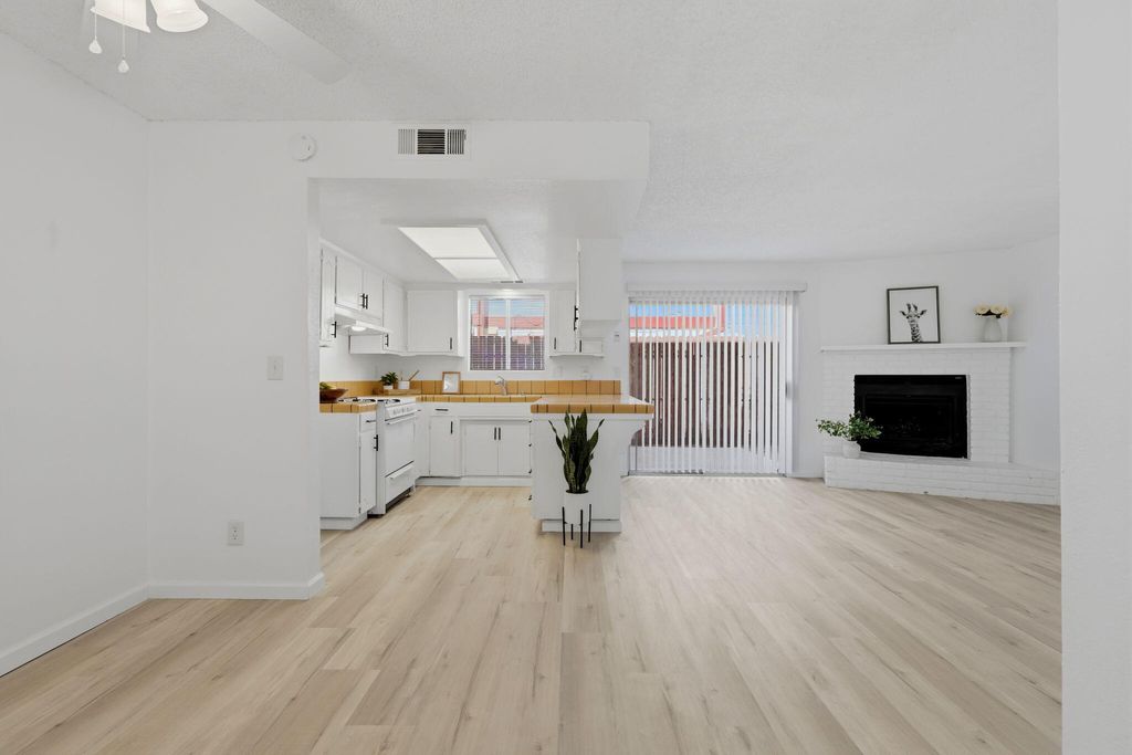 Photo of 2023 E Laura Avenue, Visalia, CA 93292 (MLS # 242294)