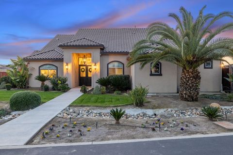 Photo of 2433 Diamante Drive, Tulare, CA 93274 (MLS # 240127)