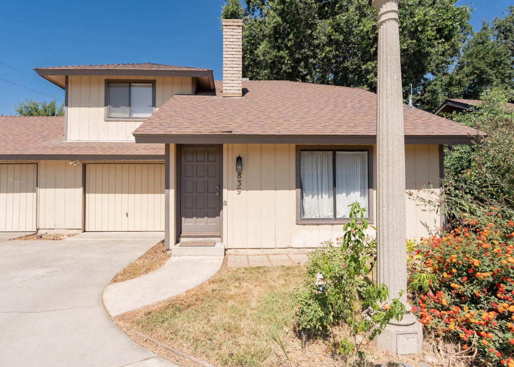 Photo of 839 W Arlen Court, Visalia, CA 93277 (MLS # 242056)