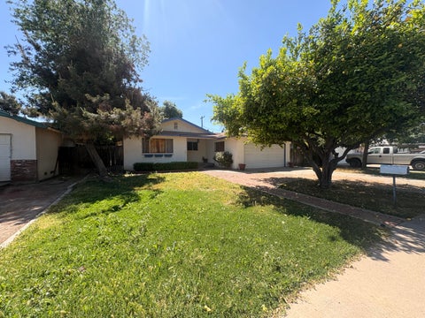 Photo of 1515 W Cambridge Avenue, Visalia, CA 93277 (MLS # 240857)