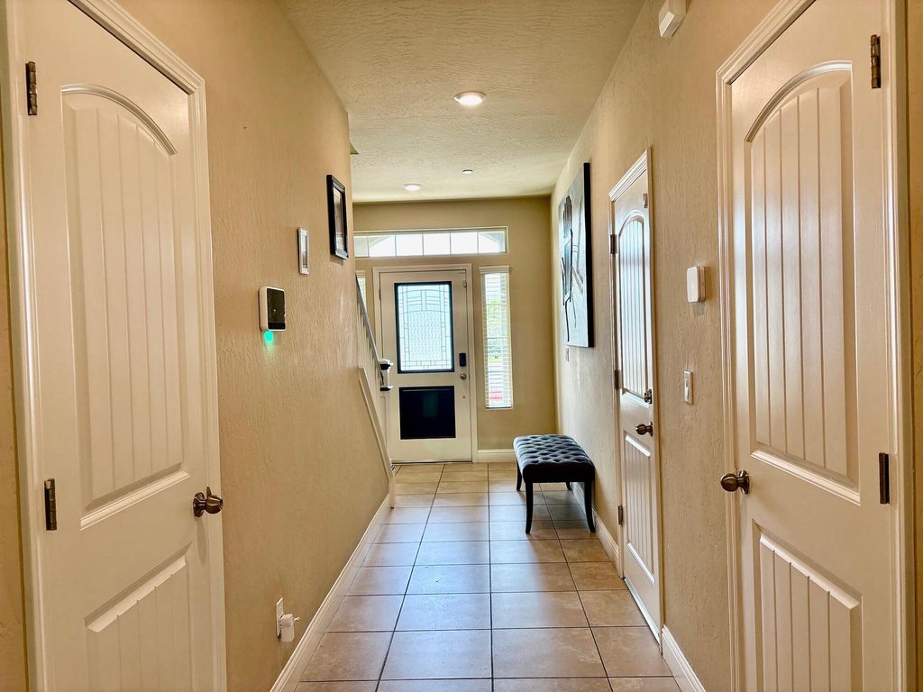 Photo of 2220 N Shady Street, Visalia, CA 93291 (MLS # 240236)