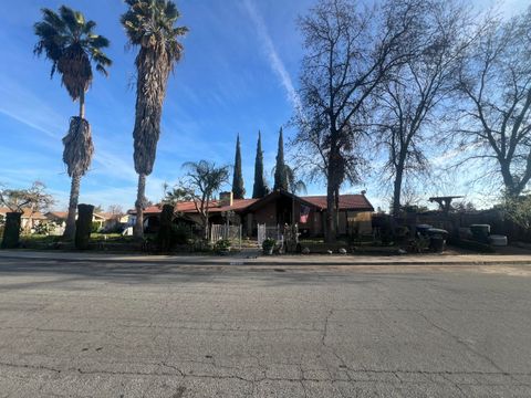 Photo of 3215 W Coppola Avenue, Visalia, CA 93277 (MLS # 240041)