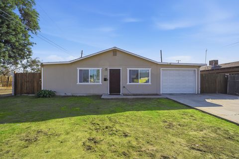 Photo of 1021 Stanley Avenue, Corcoran, CA 93212 (MLS # 239592)