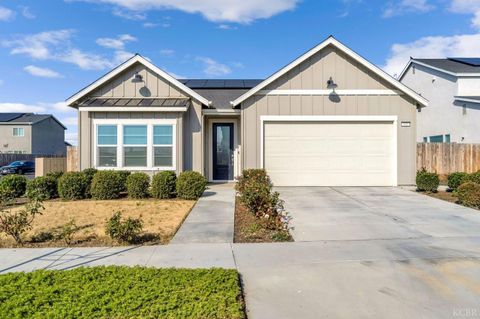 Photo of 102 E Tyler Avenue, Visalia, CA 93291 (MLS # 239677)