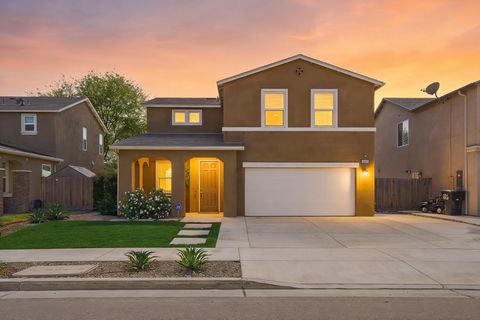 Photo of 3709 E Cypress Avenue, Visalia, CA 93292 (MLS # 240203)