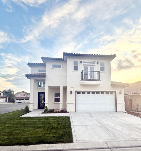 Photo of 169 Lake Drive, Lemoore, CA 93245 (MLS # 239125)