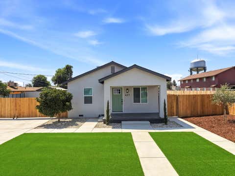Photo of 627 E Houston Avenue, Visalia, CA 93292 (MLS # 243424)