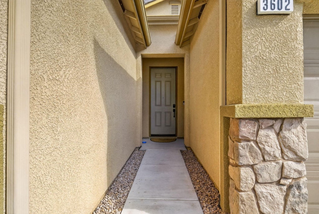 Photo of 3602 W Sweet, Visalia, CA 93291 (MLS # 240997)