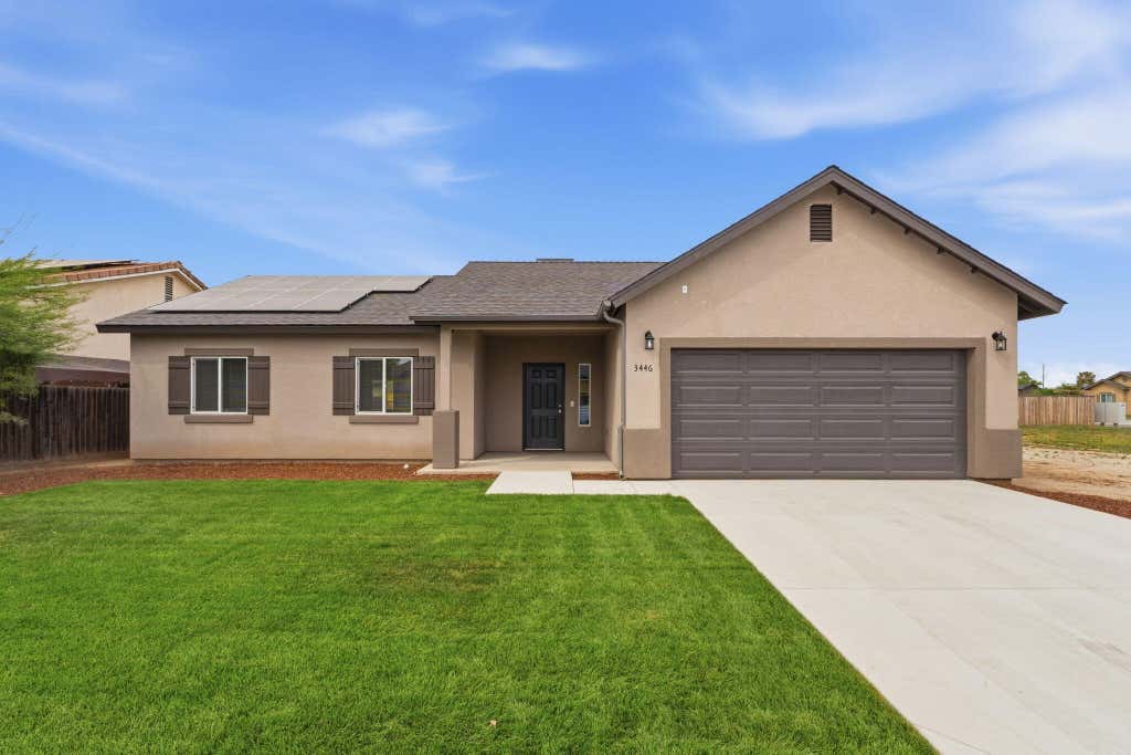Photo of 3446 E Grove Avenue, Visalia, CA 93292 (MLS # 241387)