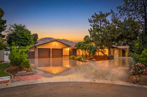 Photo of 32339 Fairway Drive, Springville, CA 93265 (MLS # 240814)