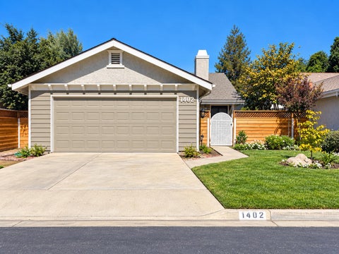 Photo of 1402 E Vassar Drive, Visalia, CA 93292 (MLS # 244094)