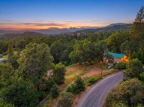 Photo of 53237 Hogback Drive, Miramonte, CA 93641 (MLS # 242239)
