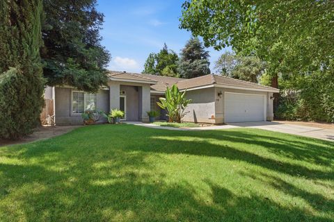 Photo of 719 E Ferguson Avenue, Visalia, CA 93292 (MLS # 241226)