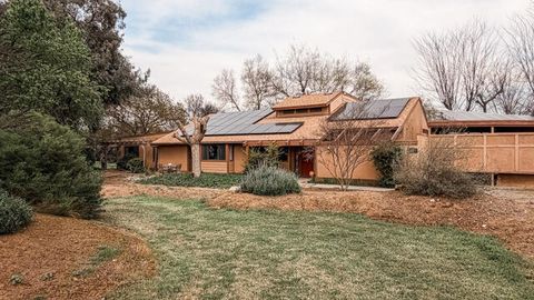 Photo of 31338 Dahlem Drive, Exeter, CA 93221 (MLS # 238971)