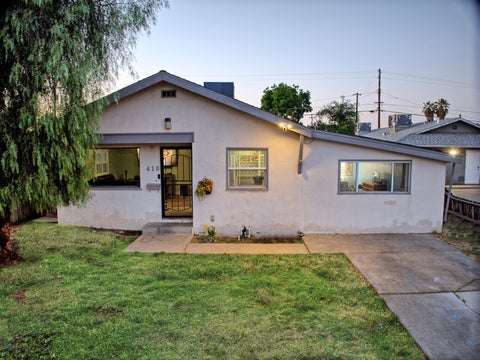 Photo of 410 E Florinda Street, Hanford, CA 93230 (MLS # 243728)