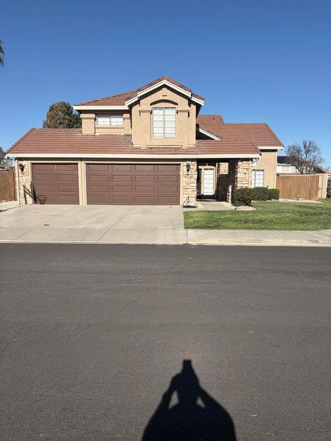 Photo of 1336 Red Teal Drive, Newman, CA 95360 (MLS # 239161)