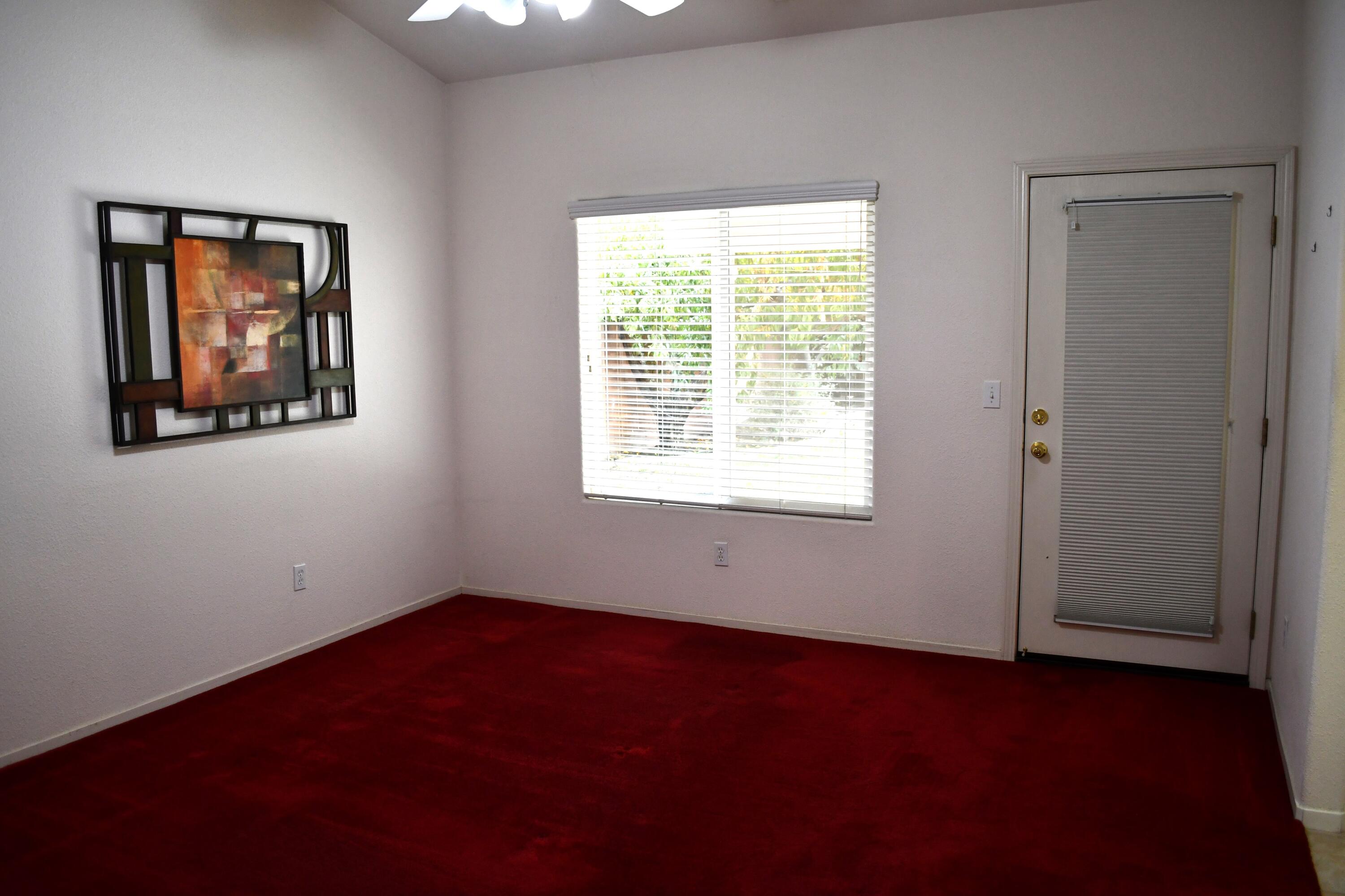 Visalia, California 93291, United States, 3 Bedrooms Bedrooms, ,2 BathroomsBathrooms,Residential,Pending,36399