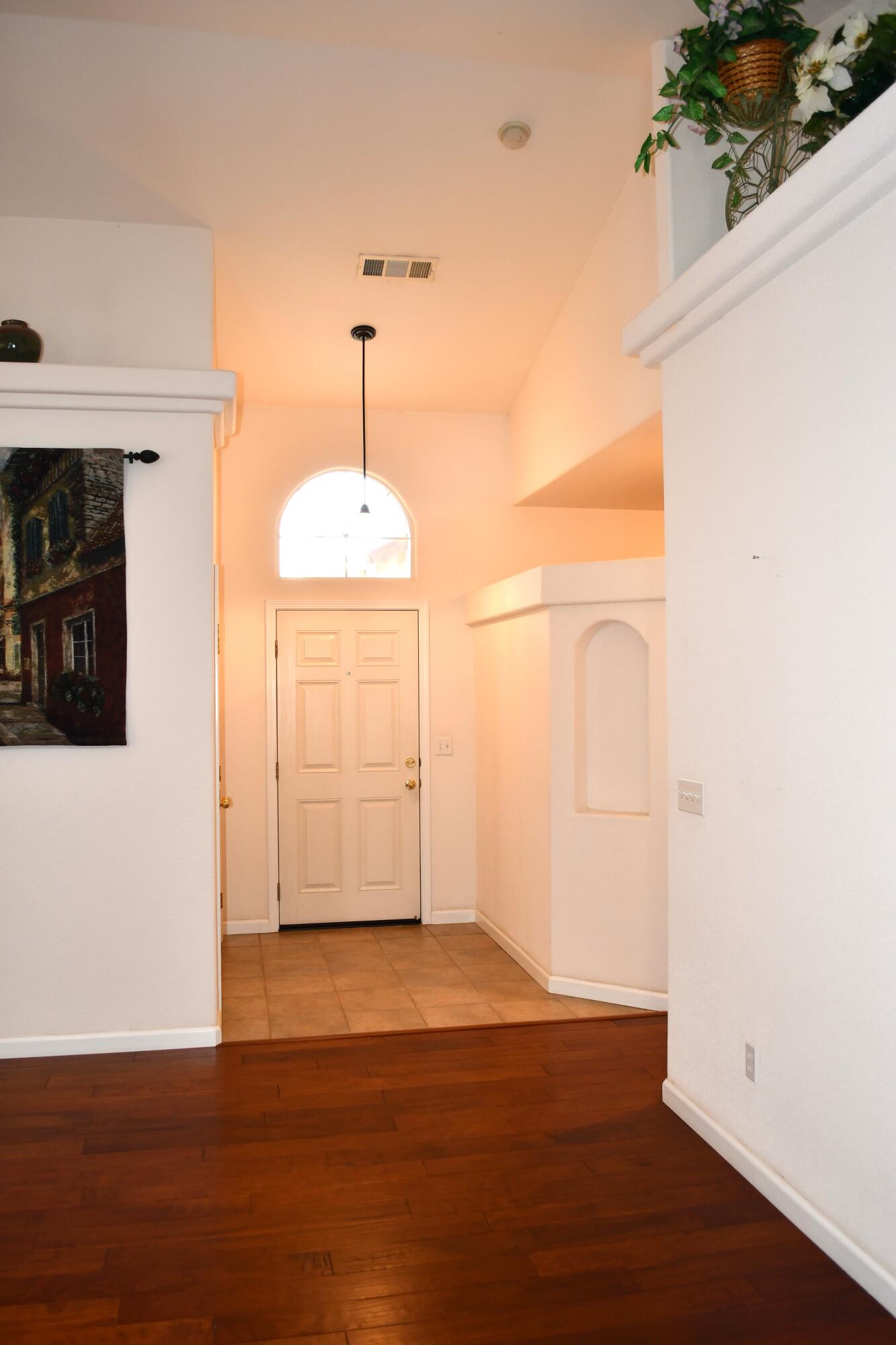 Visalia, California 93291, United States, 3 Bedrooms Bedrooms, ,2 BathroomsBathrooms,Residential,Pending,36399