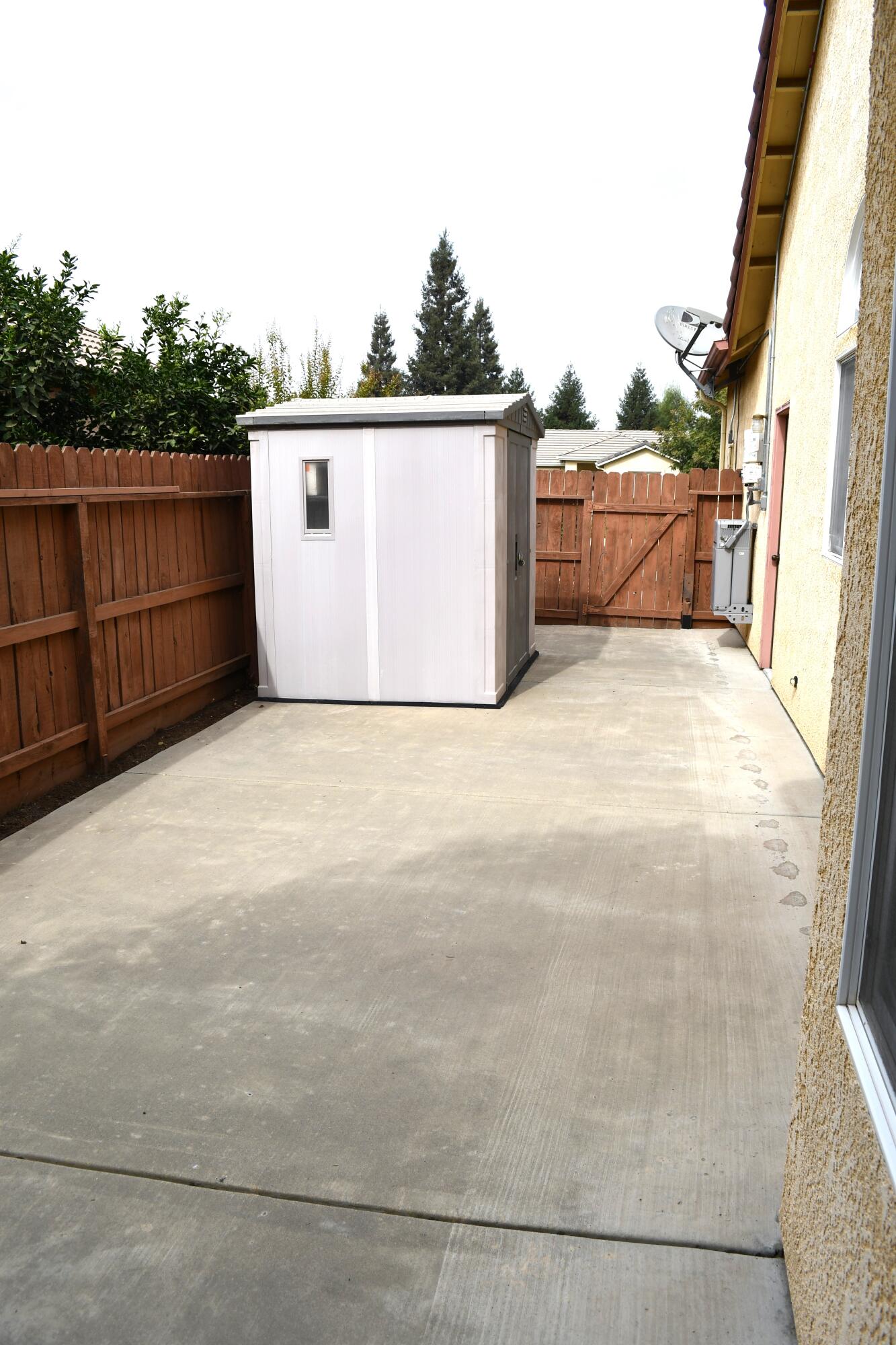 Visalia, California 93291, United States, 3 Bedrooms Bedrooms, ,2 BathroomsBathrooms,Residential,Pending,36399