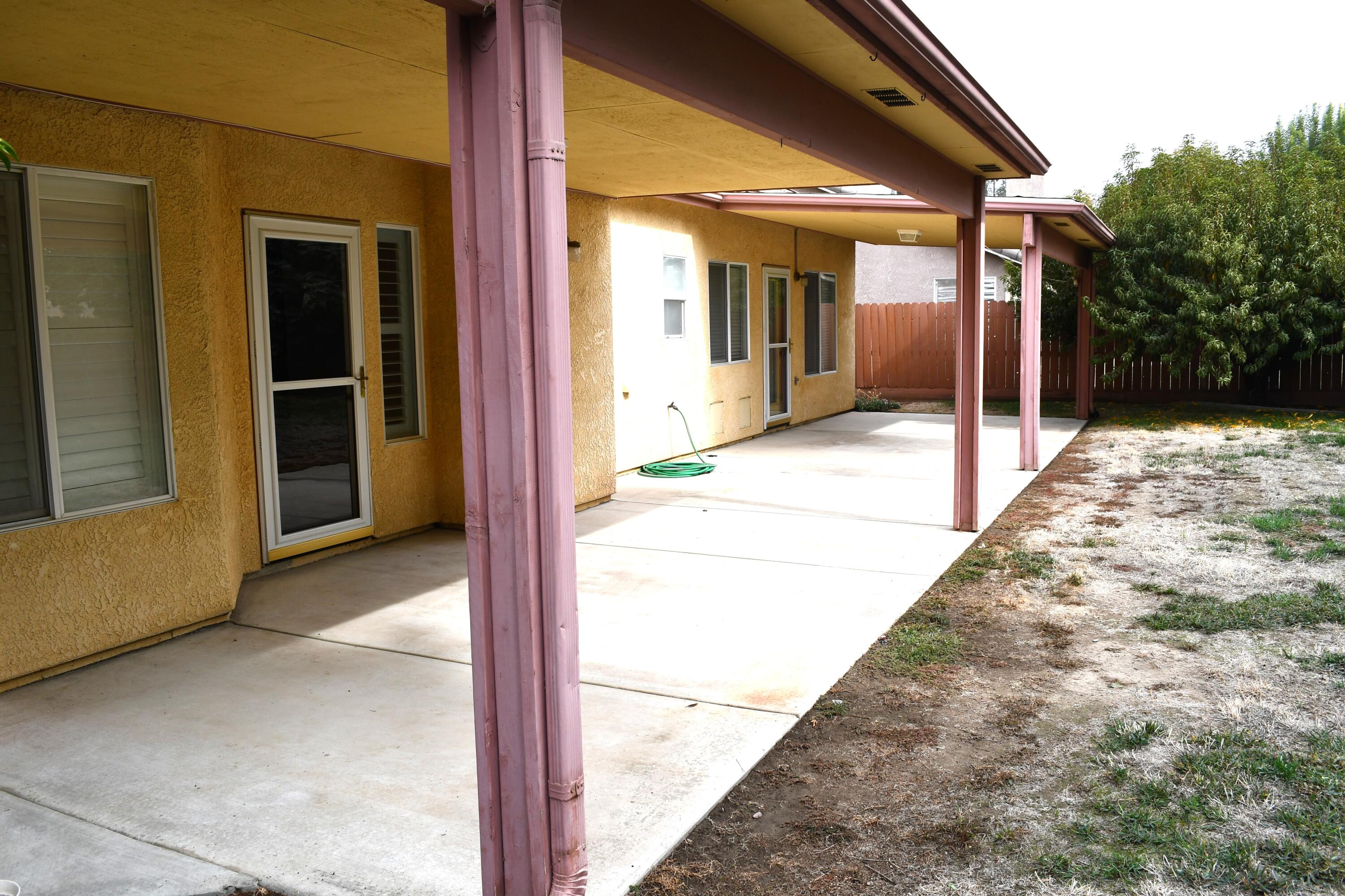 Visalia, California 93291, United States, 3 Bedrooms Bedrooms, ,2 BathroomsBathrooms,Residential,Pending,36399