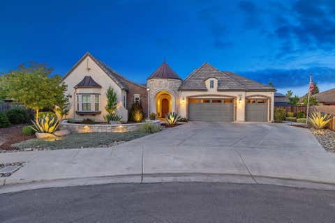 Photo of 3500 W Lark Avenue, Visalia, CA 93291 (MLS # 241860)