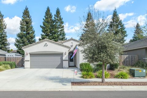 Photo of 3132 S Kennedy Street, Visalia, CA 93292 (MLS # 240405)