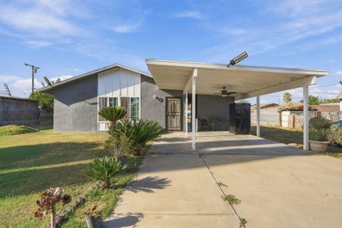 Photo of 16420 Hudson Avenue, Woodville, CA 93274 (MLS # 244182)