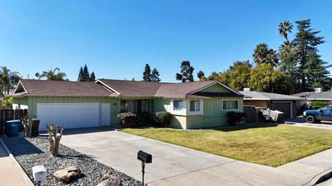 Photo of 539 W Kanai Avenue, Porterville, CA 93257 (MLS # 240254)