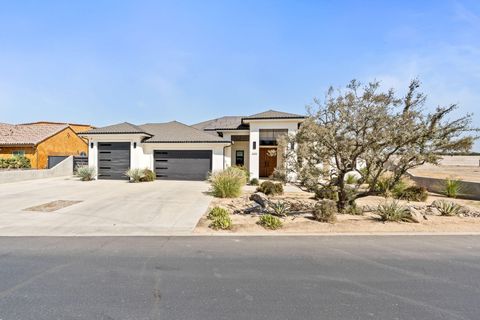 Photo of 2222 Diamante Drive, Tulare, CA 93274 (MLS # 237399)