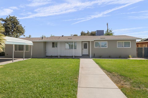 Photo of 1117 W Wren Avenue, Visalia, CA 93291 (MLS # 243544)