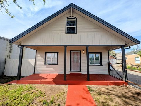 Photo of 2549 Del Paso Boulevard, Sacramento, CA 95815 (MLS # 240352)